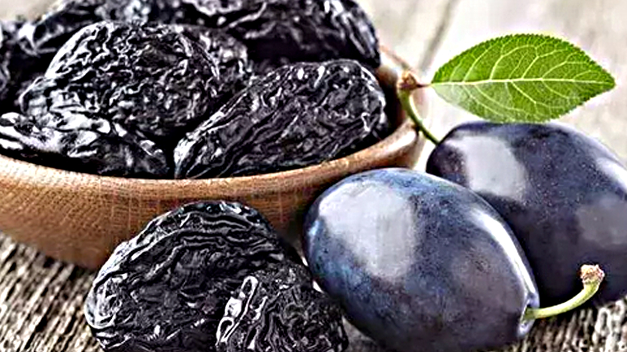 İbrahim Saraçoğlu bunu ısrarla önerdi! Kabızlığı tarihe gömüyor diyor! Tıkalı bağırsakları boşaltıyor