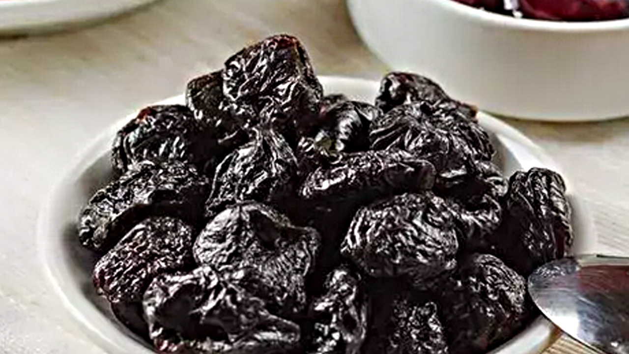 Foto - İbrahim Saraçoğlu bunu ısrarla önerdi! Kabızlığı tarihe gömüyor diyor! Tıkalı bağırsakları boşaltıyor