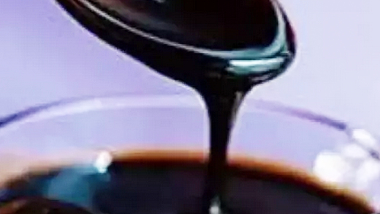 Foto - İbrahim Saraçoğlu ısrarla öneriyor! Kaşık kaşık yiyince demir depolarını dolduruyor