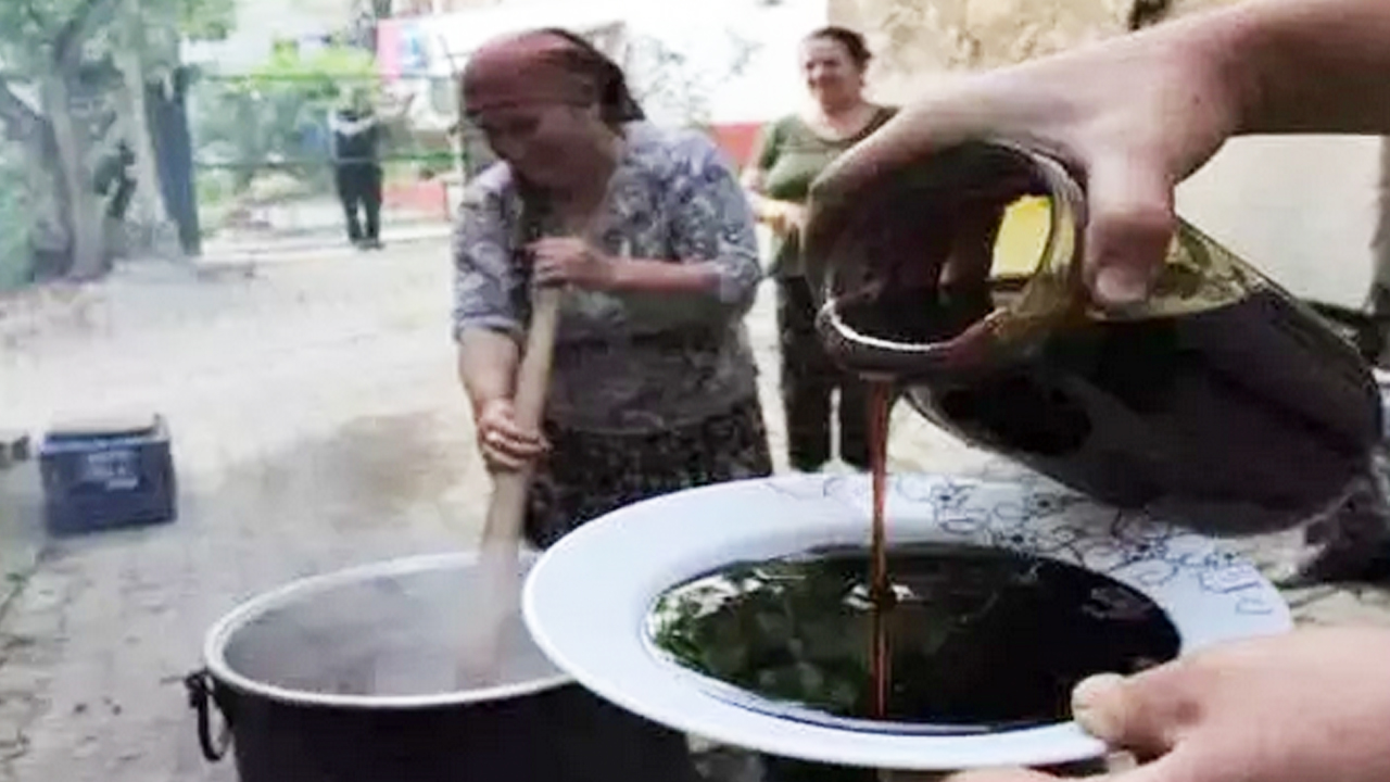 Foto - İbrahim Saraçoğlu ısrarla öneriyor! Kaşık kaşık yiyince demir depolarını dolduruyor
