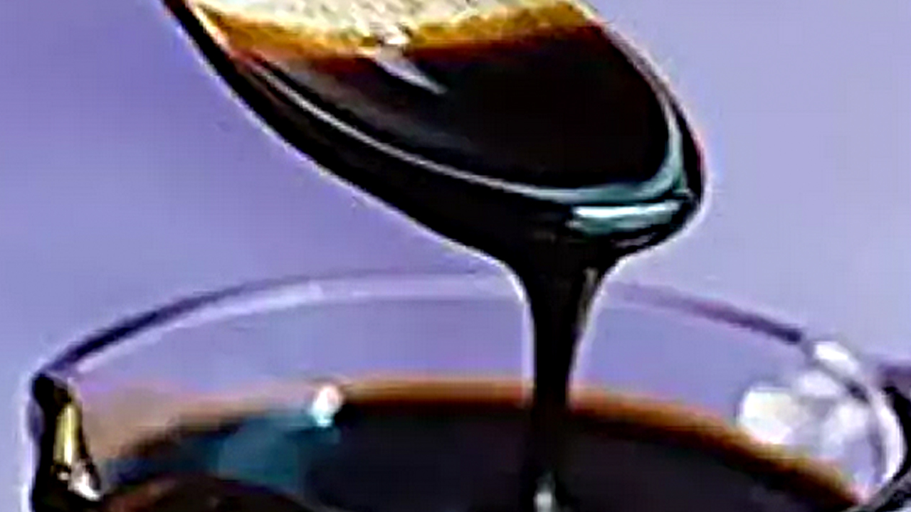 Foto - İbrahim Saraçoğlu ısrarla öneriyor! Kaşık kaşık yiyince demir depolarını dolduruyor