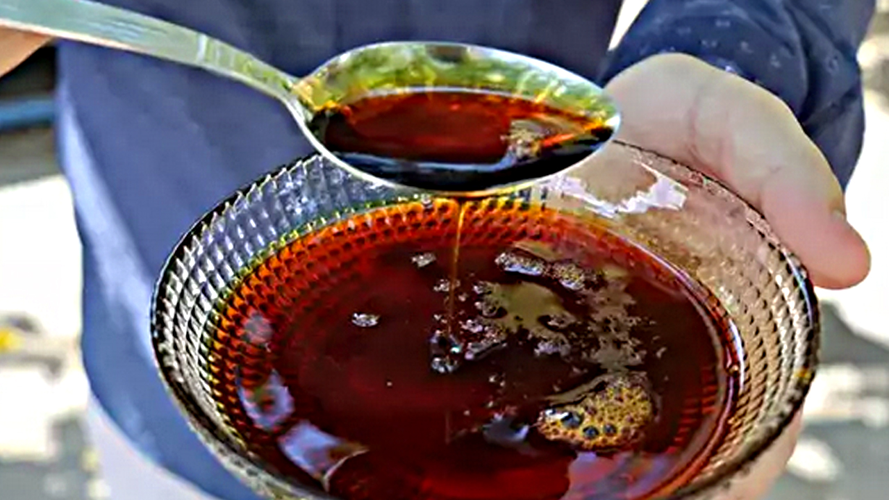 Foto - İbrahim Saraçoğlu ısrarla öneriyor! Kaşık kaşık yiyince demir depolarını dolduruyor