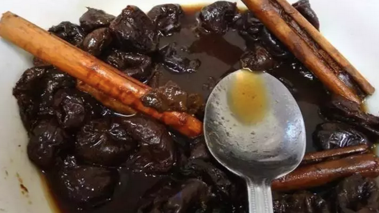 İbrahim Saraçoğlu öneriyor: Kabızlığı tarihe gömüyor! Tıkalı bağırsakları boşaltıyor...