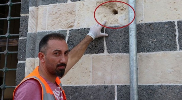 İbret için üzerindeki kurşun izleri silinmeyecek