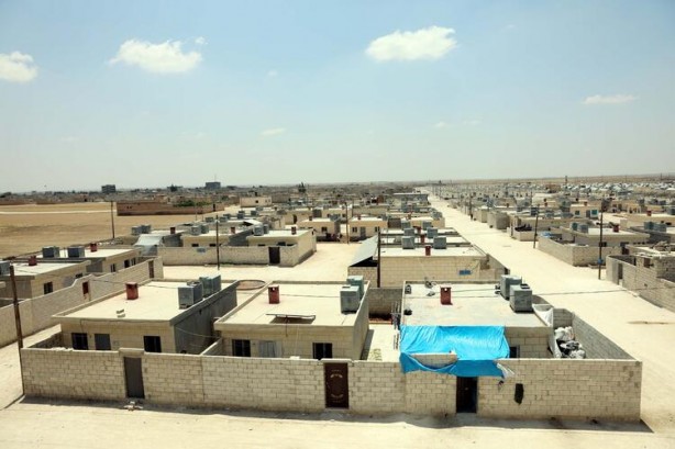 Foto - İç savaş mağduru Suriyelilerin 'briket ev' sevinci