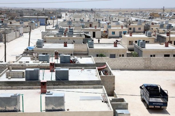 Foto - İç savaş mağduru Suriyelilerin 'briket ev' sevinci