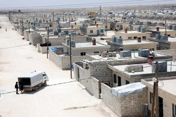 Foto - İç savaş mağduru Suriyelilerin 'briket ev' sevinci