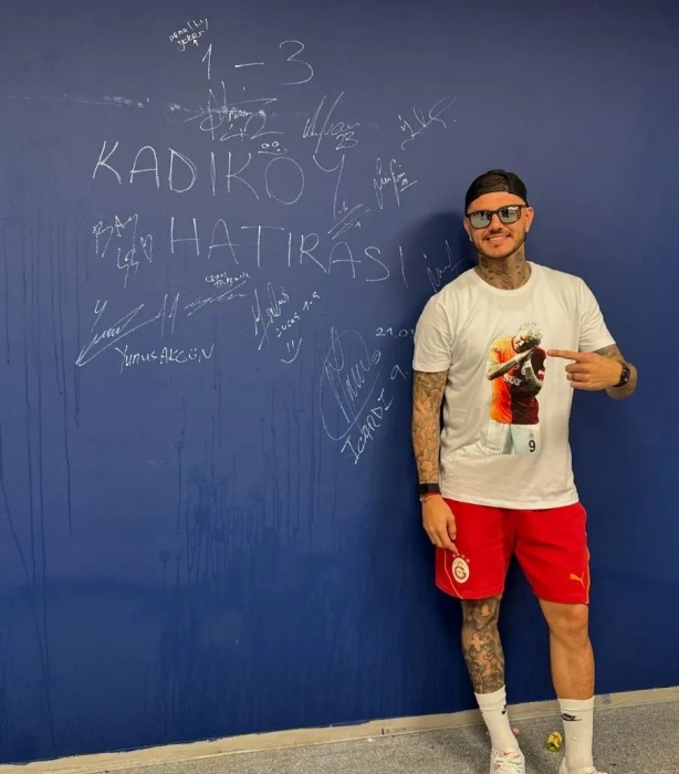 Foto - Icardi'den Mourinho'yu çıldırtacak hareket geldi: Bakın soyunma odasında ne yaptı