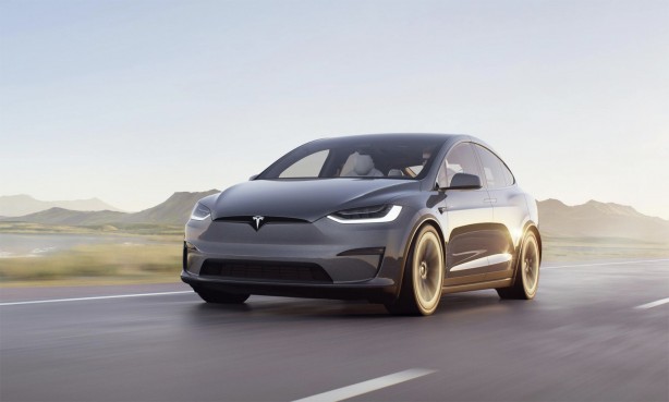 Foto - İçeriğinde neler yok ki! Bu yazılım güncellemesi Tesla sahiplerinin hayatını kurtaracak! 