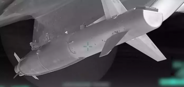 Foto - İçimizdeki Yunanlılar hala göremiyorlar Savunmada bir vurucu güç daha... Türk SİHA'larının 'yeni pençesi' Yunan basını böyle gördü