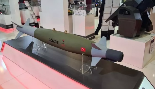 Foto - İçimizdeki Yunanlılar hala göremiyorlar Savunmada bir vurucu güç daha... Türk SİHA'larının 'yeni pençesi' Yunan basını böyle gördü