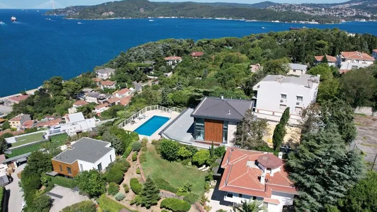 İçinde Halk TV'nin yöneticisi de var... CHP'li İBB'den Boğaz'da talan!