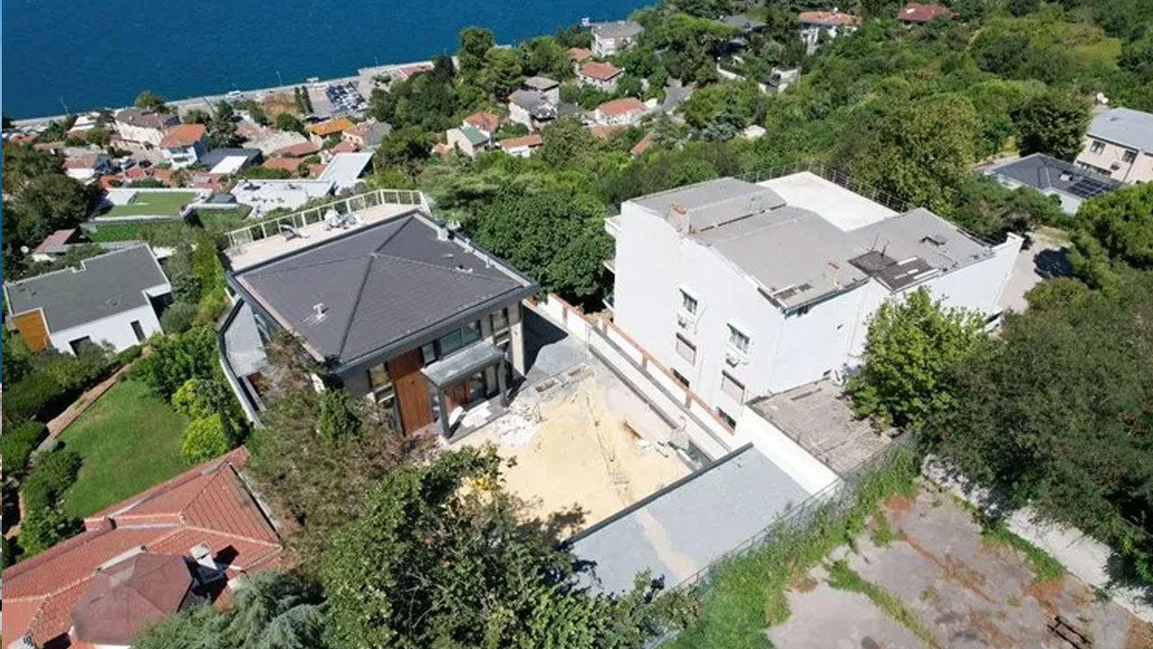 Foto - İçinde Halk TV'nin yöneticisi de var... CHP'li İBB'den Boğaz'da talan!