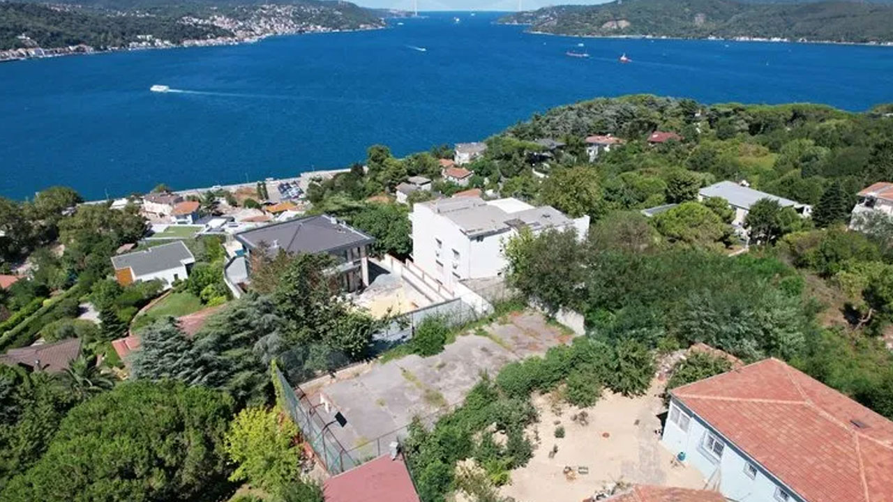 Foto - İçinde Halk TV'nin yöneticisi de var... CHP'li İBB'den Boğaz'da talan!