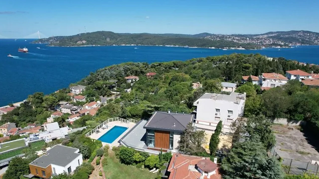 Foto - İçinde Halk TV'nin yöneticisi de var... CHP'li İBB'den Boğaz'da talan!