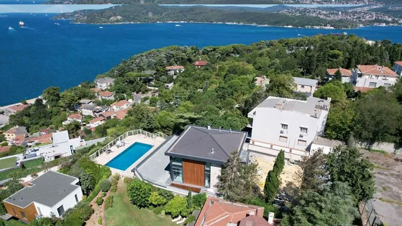 Foto - İçinde Halk TV'nin yöneticisi de var... CHP'li İBB'den Boğaz'da talan!