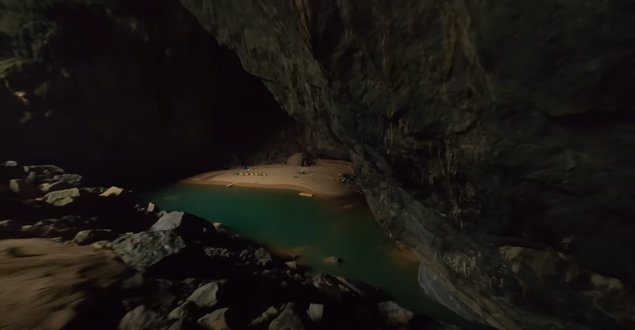 Foto - İçinde Orman, Nehir ve Bulutlar Var! Dünyanın en büyük ve gizemli mağarası