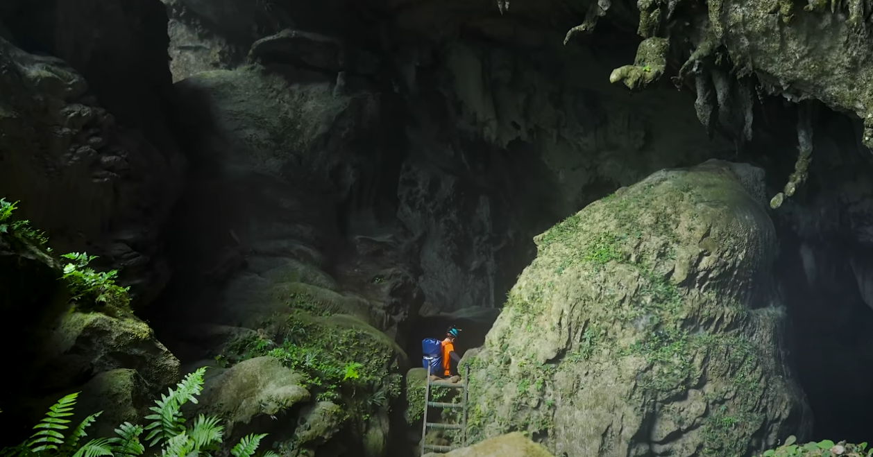 Foto - İçinde Orman, Nehir ve Bulutlar Var! Dünyanın en büyük ve gizemli mağarası