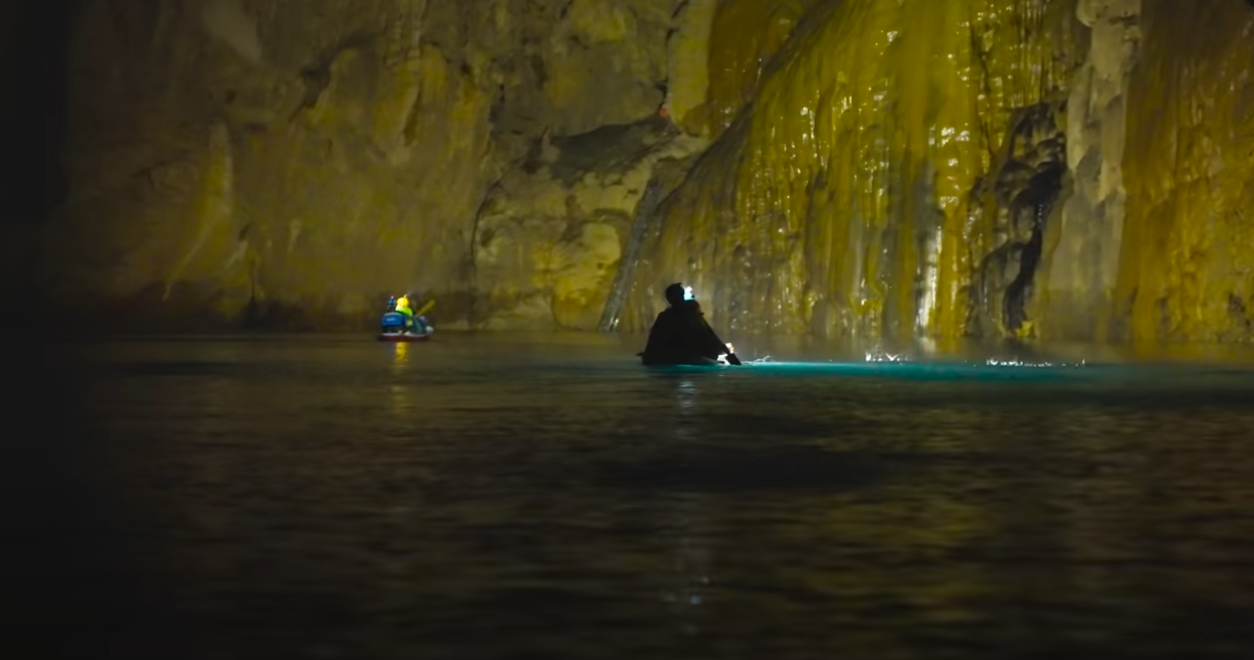 Foto - İçinde Orman, Nehir ve Bulutlar Var! Dünyanın en büyük ve gizemli mağarası