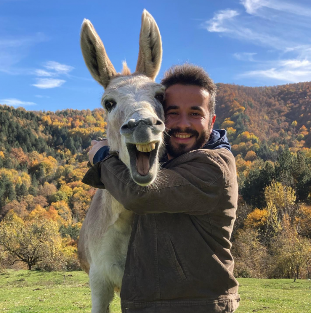 İçindeki hayvan sevgisi onu ünlü biri yaptı