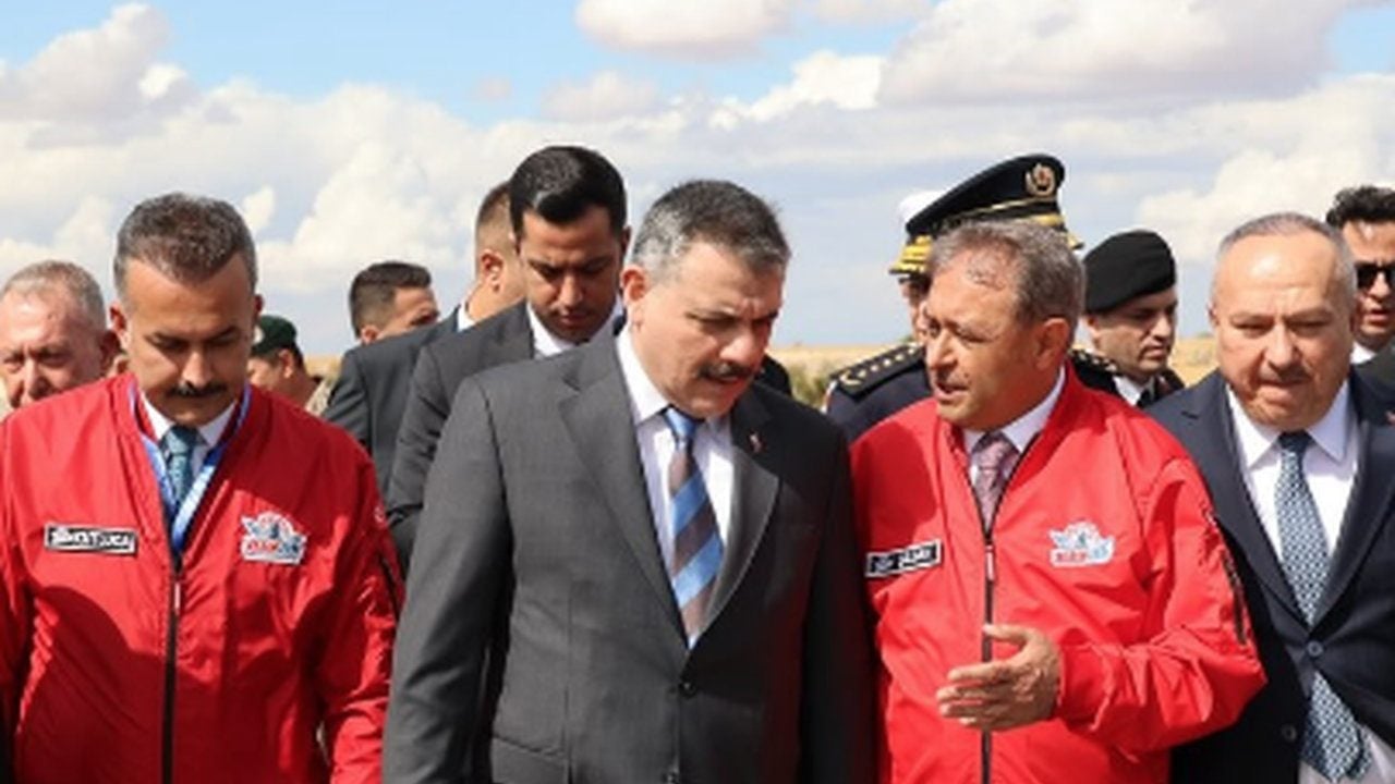 Foto - İçişleri Bakanı Mustafa Çiftçi’nin yaptığı hareket olay oldu! Vatandaş hemen kamerasını açtı