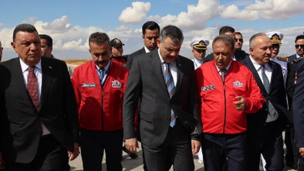 Foto - İçişleri Bakanı Mustafa Çiftçi’nin yaptığı hareket olay oldu! Vatandaş hemen kamerasını açtı