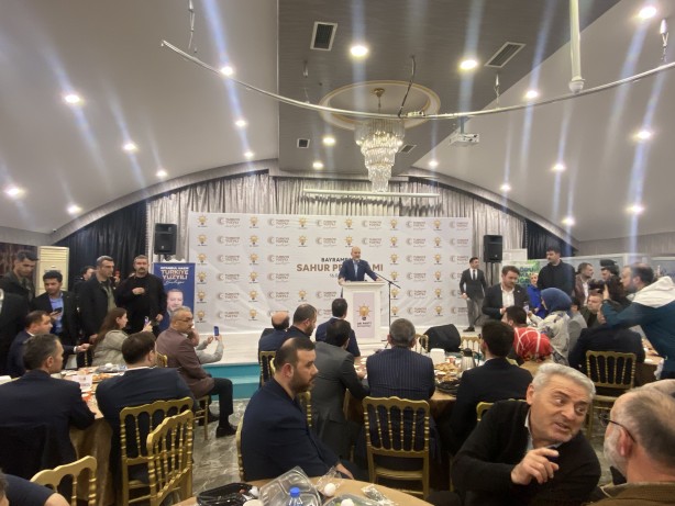 Foto - İçişleri Bakanı Süleyman Soylu, Bayrampaşa’da düzenlenen sahur programına katıldı