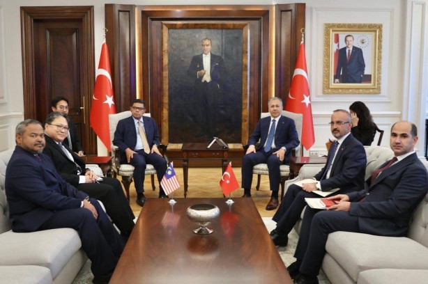 Foto - İçişleri Bakanı Yerlikaya, Malezyalı mevkidaşıyla bir araya geldi