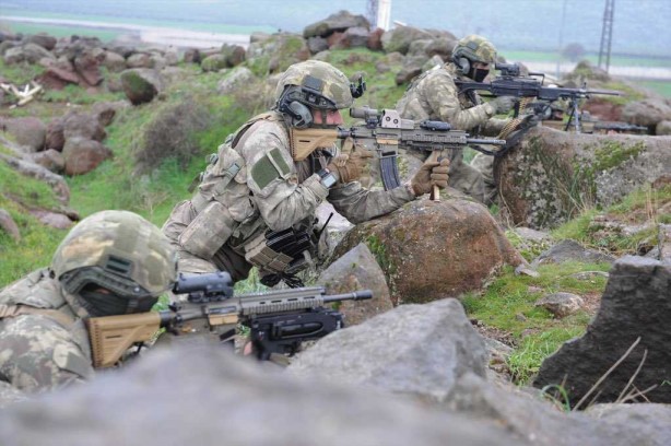Foto - İçişleri Bakanı Yerlikaya yurt genelinde 11 aylık gelişmeleri paylaştı! Dikkat çeken detaylar! İNLERİNE GİRİLDİ!