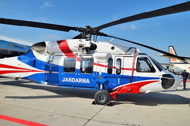 Foto - İçişleri Bakanı Yerlikaya’dan Jandarma Kartalları vurgusu: 70’in üzerinde insanlı, 30’un üzerinde TB2 ve ANKA-S gökyüzünde: Teröristlerin korkulu rüyası