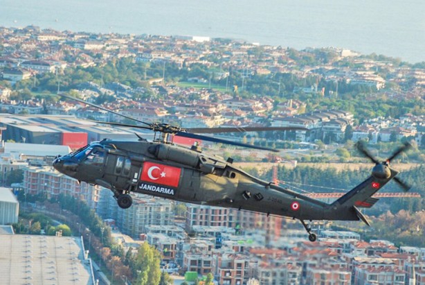 Foto - İçişleri Bakanı Yerlikaya’dan Jandarma Kartalları vurgusu: 70’in üzerinde insanlı, 30’un üzerinde TB2 ve ANKA-S gökyüzünde: Teröristlerin korkulu rüyası