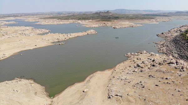 Foto - İçme suyunu sağlayan baraj alarm veriyor! Doluluk oranı yüzde 16’lara düştü