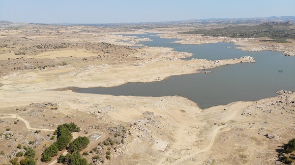 Foto - İçme suyunu sağlayan baraj alarm veriyor! Doluluk oranı yüzde 16’lara düştü