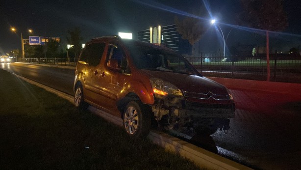 Foto - İçmeyi çağdaşlık sanan kafalara gelsin! Alkollü maganda yine yaptı yapacağını