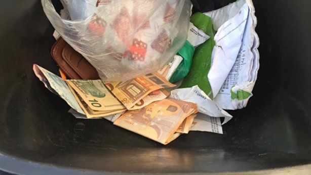 Foto - İdam işte bu yüzden gerekli! Orman yakan PKK’lı hain içeride de rahat durmuyor