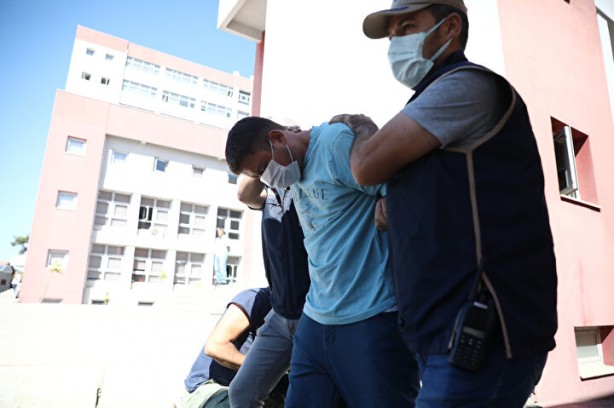 Foto - İdam işte bu yüzden gerekli! Orman yakan PKK’lı hain içeride de rahat durmuyor