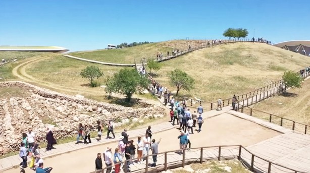 Foto - İddiaların kaynağı Göbeklitepe’den ilginç fotoğraflar: Göbeklitepe ile ilgili o iddialara cevap geldi