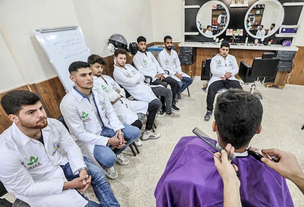 Foto - İdlib’deki Esed rejimi saldırılarından Türkiye’ye kaçan gençler umutlu: Suriyeli gençler iş ve meslek sahibi oluyor