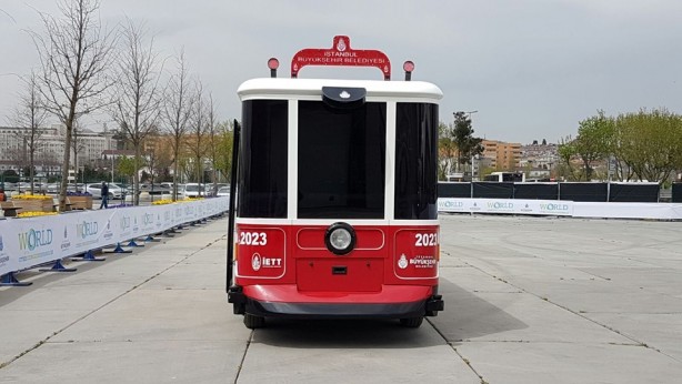 Foto - İETT'den sürücüsüz araç!