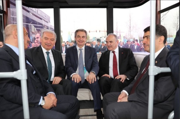 Foto - İETT'den sürücüsüz araç!