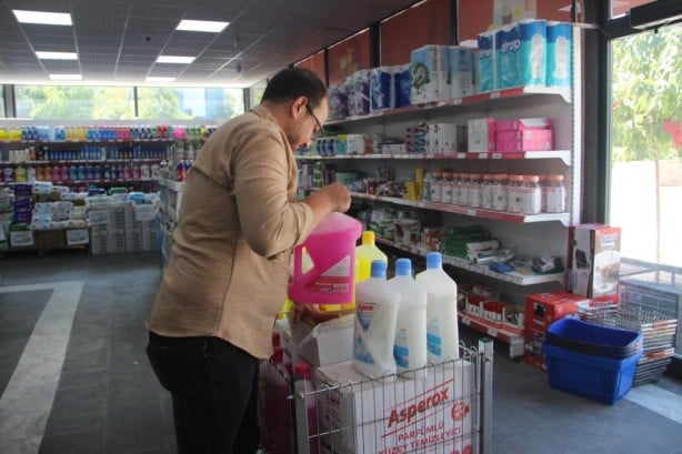 Foto - İflas etmeyi, batmayı göze aldılar! Markette bir tane bile İsrail ürünü satmayacaklarına söz verdiler