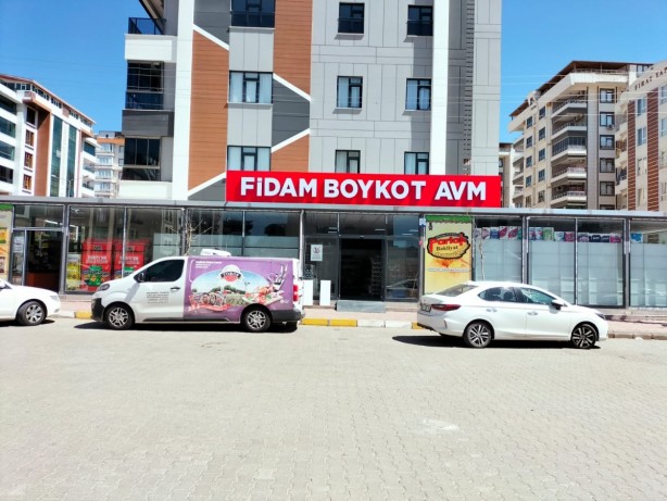 Foto - İflas etmeyi, batmayı göze aldılar! Markette bir tane bile İsrail ürünü satmayacaklarına söz verdiler