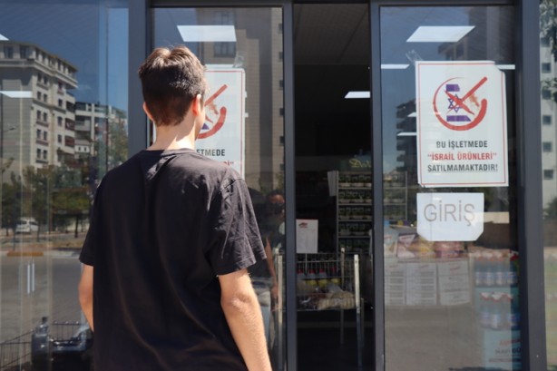 Foto - İflas etmeyi, batmayı göze aldılar! Markette bir tane bile İsrail ürünü satmayacaklarına söz verdiler
