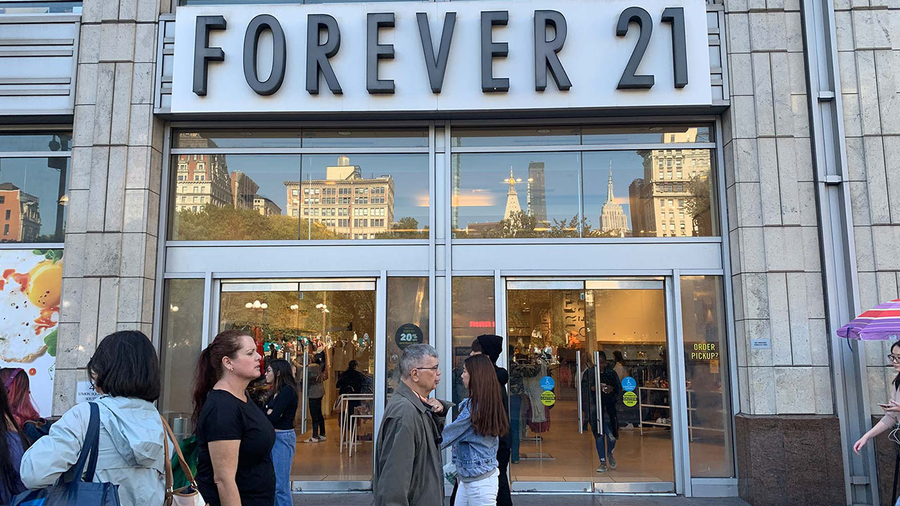 Foto - İflas sürecine giren giyim devinden herkesi şaşırtan Türkiye kararı: 2 mağaza daha açacağız