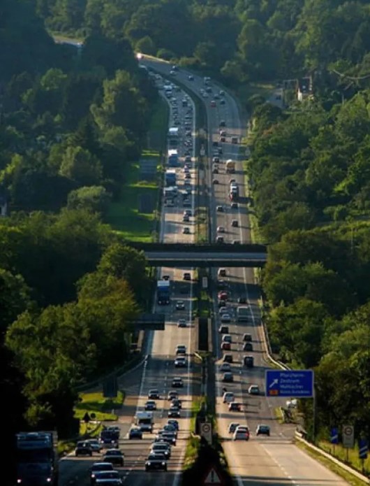 Foto - İftardan önce yemek yemeyi yasakladılar! Daha neler neler var...