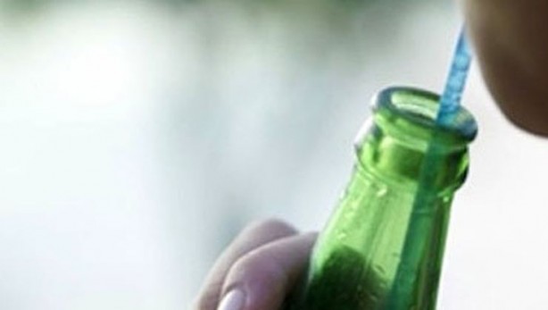 Foto - İftardan sonra soda, maden suyu içmenin faydası veya zararı var mıdır?