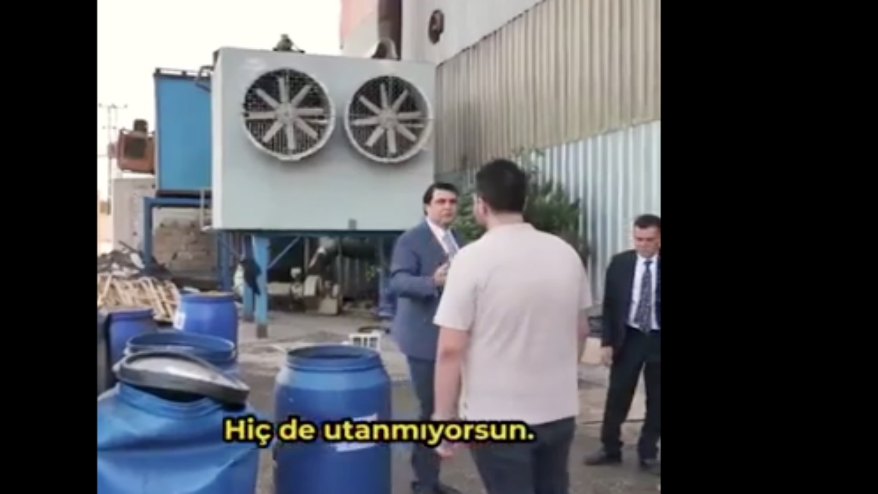 Foto - İğrenç manzara CHP’den AK Parti’ye geçen başkanı şoka uğrattı! "Annene yedirir misin?" diye sordu, aldığı cevap karşısında çıldırdı