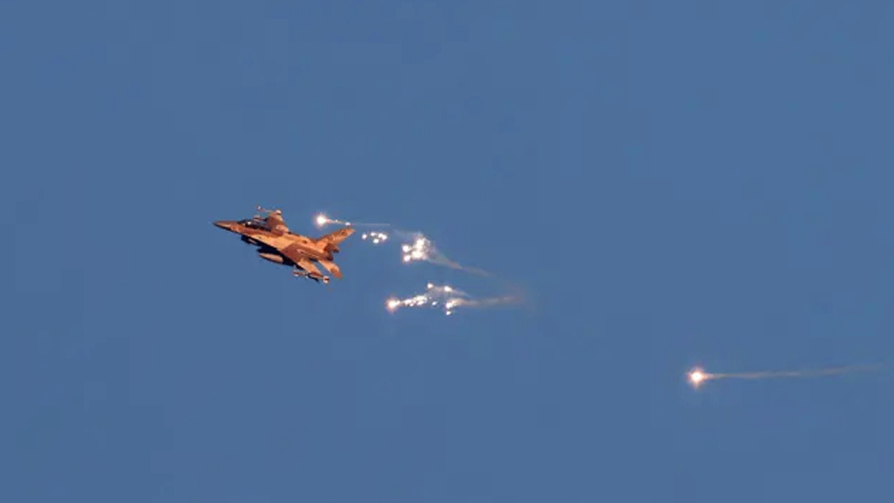 Foto - İHA'lar ve F-16 savaş uçağı havalandı! İsrail'den kanlı saldırı