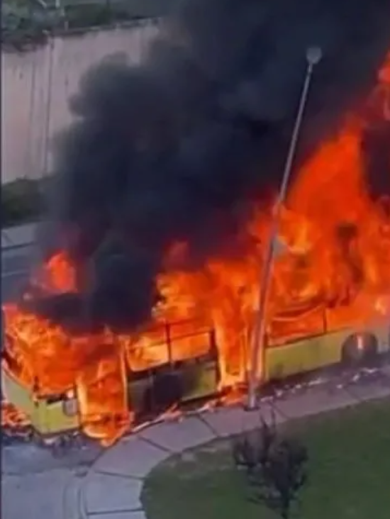 Foto - İhaleler Yan’daşa otobüsler ateşe! İBB İstanbul’un parasını duman etti