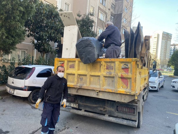 Foto - İhbar üzerine gittikleri evde şoke eden manzarayla karşılaştılar! Tam 30 torbaya böyle bölüştürmüşler